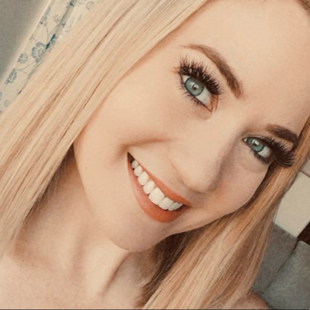 Meet your Posher, Mikaela